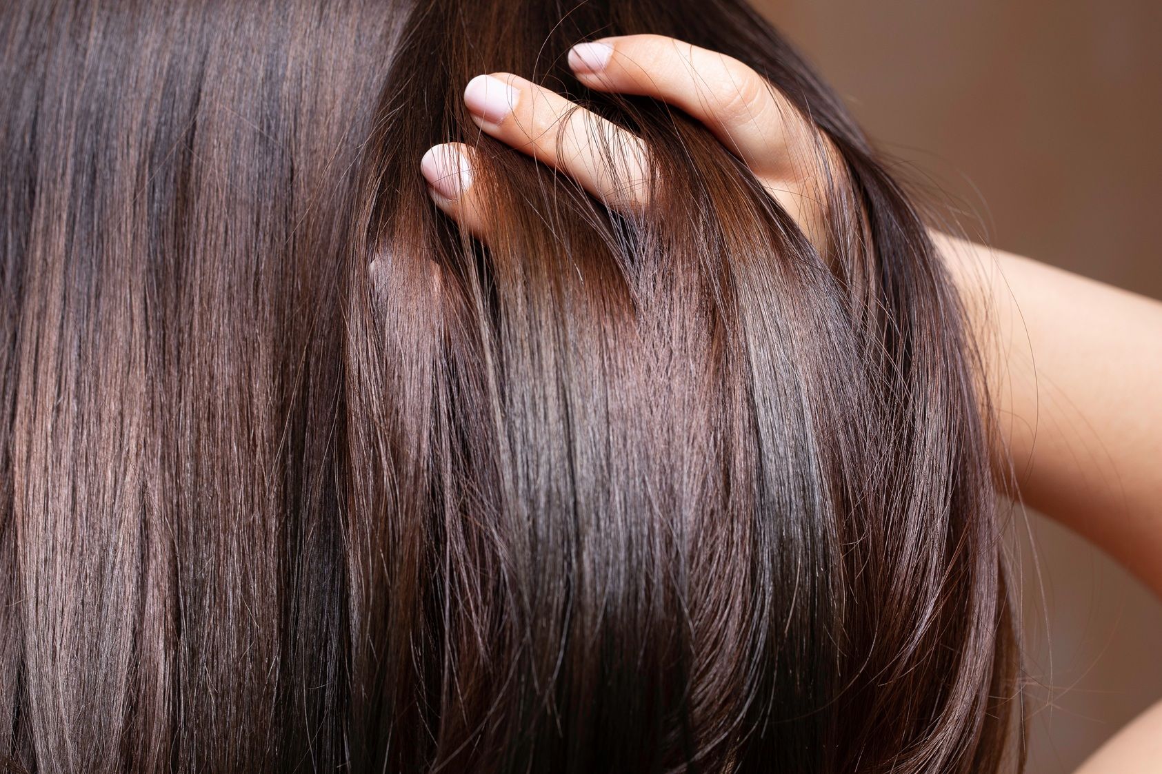 Quels soins privilégier pour réparer en douceur les cheveux sensibilisés et fragilisés ?